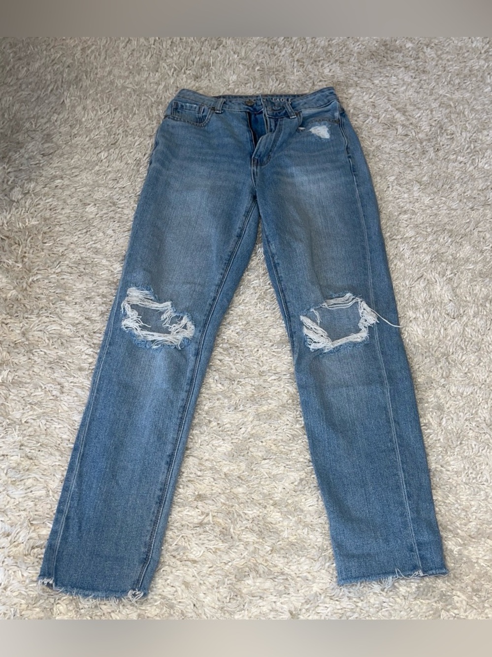 Women’s Distressed mom Jean  - Classic Mid Wash